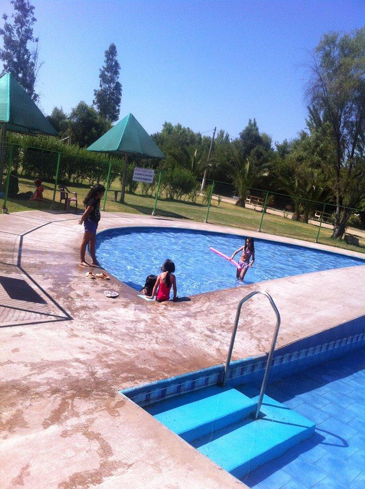 Fotografía 2 de Centro Turistico Y Piscinas Valtyer en Isla De Maipo, Metropolitana