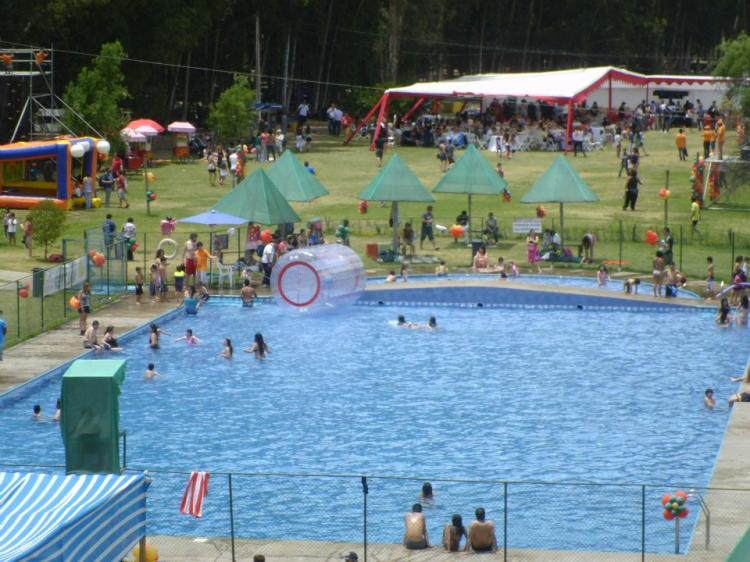 Fotografía 4 de Centro Turistico Y Piscinas Valtyer en Isla De Maipo, Metropolitana