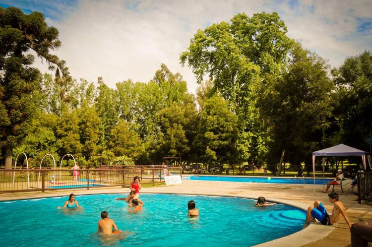 Fotografía 3 de Centro Turistico Parque Lemuhue en Isla De Maipo, Metropolitana