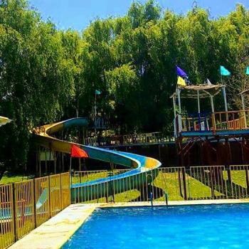 Piscinas y Camping Los Manantiales en Rio Claro, Maule